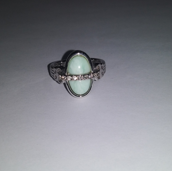 Ring - Picture 3 of 3